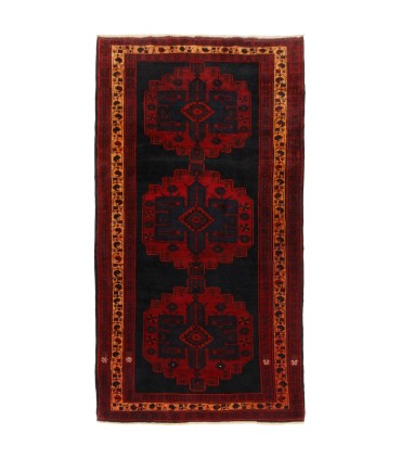 فرش دستباف قدیمی چهار و نیم متری گرمسار کد 709024