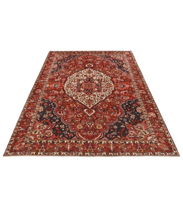 فرش دستباف قدیمی شش و نیم متری بختیاری کد 705556
