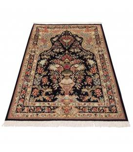 Tappeto persiano Qom annodato a mano codice 152310 - 110 × 175